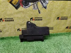 Дефлектор радиатора правый Geely Monjaro KX11