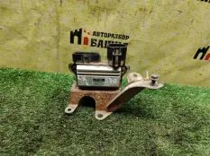 Блок управления форсунками Lexus LX570 URJ201