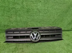 Решетка радиатора Volkswagen Amarok CSHA 2012