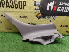 Накладка на стойку кузова задняя правая Mitsubishi