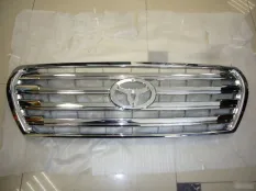 Решетка радиатора Toyota Land Cruiser