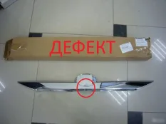 Молдинг задний крышки багажника Toyota Camry