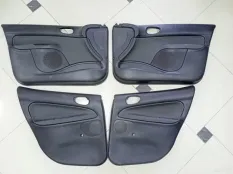 Обшивки дверей Peugeot 206
