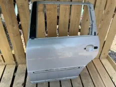 Дверь Volkswagen Passat