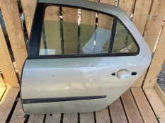 Дверь Renault Laguna
