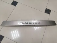 Накладка крышки багажника Renault Fluence