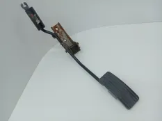 Педаль газа Mitsubishi Lancer