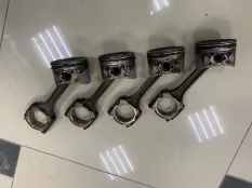 Поршень с шатуном Nissan Almera