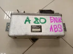 Блок электронный Audi 80