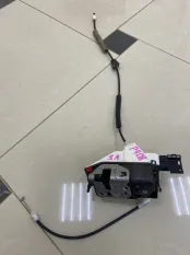 Замок двери Peugeot 408