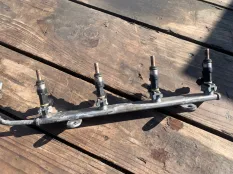 Топливная рампа с Форсунками Mitsubishi Lancer