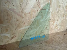 Стекло глухое Mercedes-Benz W123