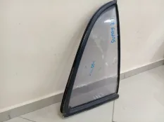 Стекло глухое Nissan Sunny