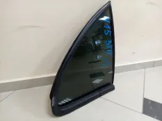 Стекло глухое Nissan Almera