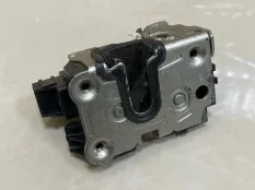 Замок двери Лада Ларгус