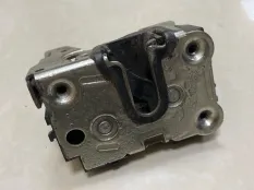 Замок двери Лада Ларгус