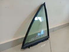 Стекло глухое Toyota Corolla