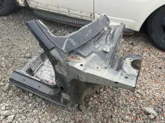 Передняя правая четверть Hyundai Accent