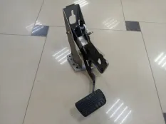 Педаль тормоза Chevrolet Captiva