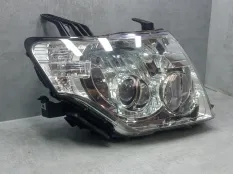 Фара Mitsubishi Pajero
