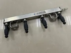 Топливная рампа с Форсунками Ford C-Max