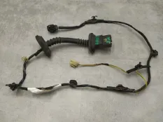Проводка двери Mitsubishi Colt