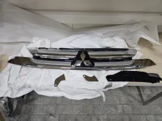 Решетка радиатора Mitsubishi Outlander