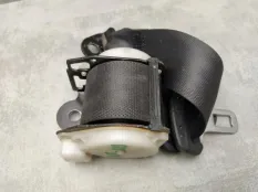 Ремень безопасности Mazda 323