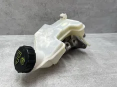 Главный тормозной цилиндр Ford Fusion