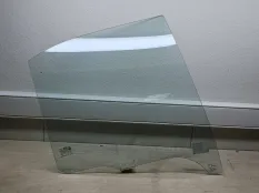 Стекло двери Hyundai Accent