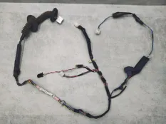 Проводка двери Toyota Avensis