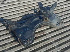 Подрамник Peugeot 206