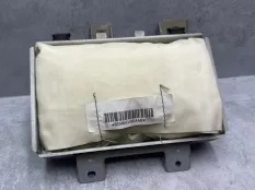 Подушка безопасности пассажира Mitsubishi Colt