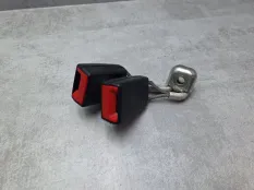 Замок ремня безопасности Volkswagen Passat