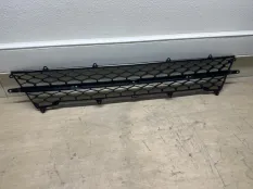 Решетка в бампер нижняя Лада Веста