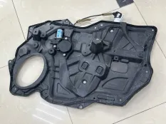 Стеклоподъемник Mazda Mazda3