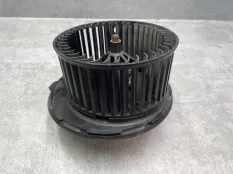 Мотор отопителя Skoda Octavia