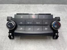 Блок управления климатом Toyota Camry