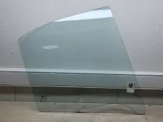 Стекло двери Hyundai Accent