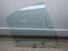 Стекло двери Hyundai Accent