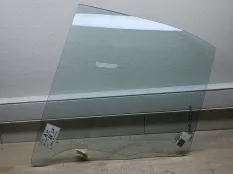 Стекло двери Hyundai Accent