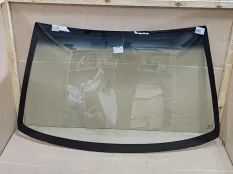 Стекло лобовое Kia Sephia