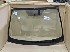 Стекло лобовое Toyota Prius