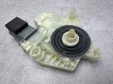 Мотор стеклоподъемника Volkswagen Passat