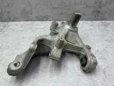 Кулак поворотный Volkswagen Passat