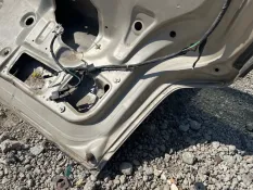 Дверь багажника Nissan Primera