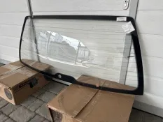 Стекло заднее Volkswagen Golf