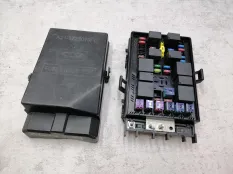 Блок предохранителей под капот Chery Fora A21