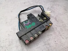 Блок предохранителей под капот Lexus RX300