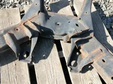 Подрамник Opel Omega